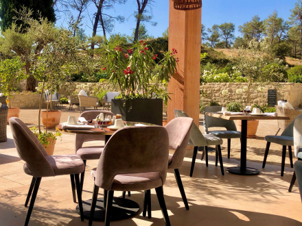 Restaurant in the Alpilles in Saint-Remy-de-Provence
