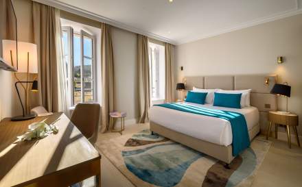 Luxury hotel in the Alpilles in Saint-Remy-de-Provence