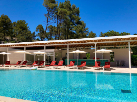 Domaine de Valmouriane, Hôtel de charme au cœur des Alpilles